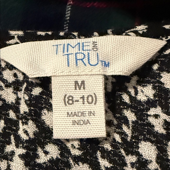 Black and White Sleeveless Maxi Dress - Picture 5 of 7